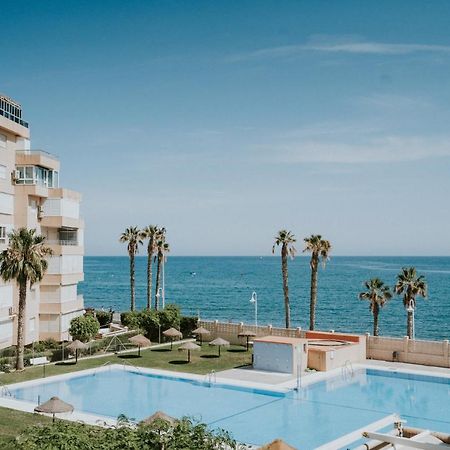 Apto Primera Linea De Playa Malaga Exterior photo